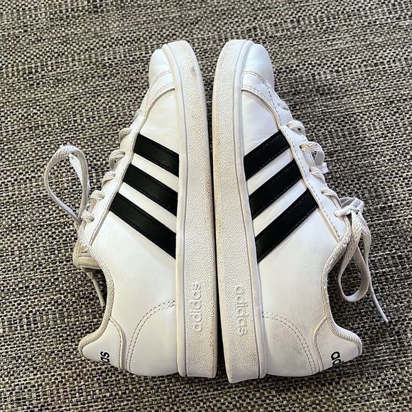 Adidas SHOES - Picture 4 of 10